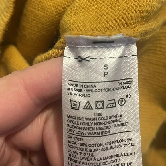 Banana Republic Small turtleneck sweater mustard yellow - Picture 7 of 7